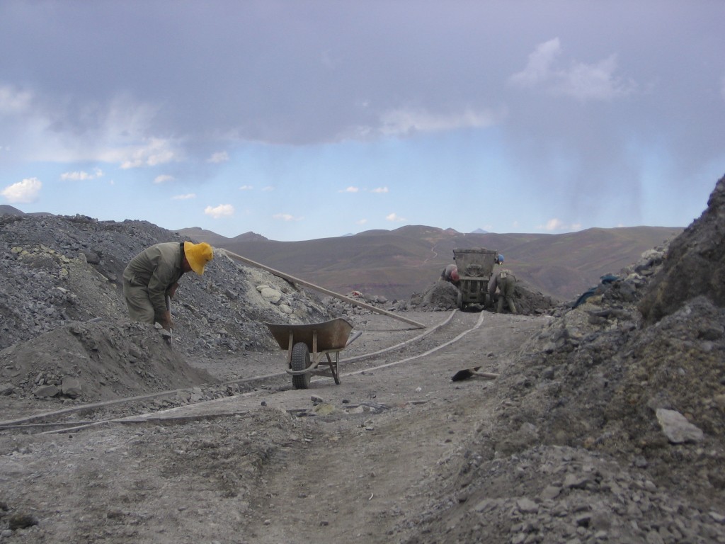 Bolivie-bolivia-mines-potosi (1).jpg