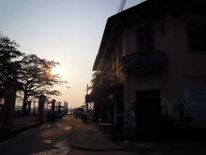 laos-loop-konglor-(2)